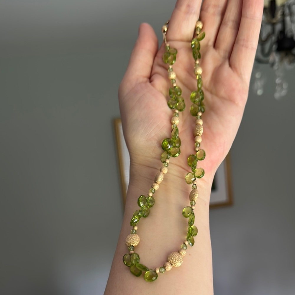 Elegant faceted 26 carat peridot & 14 karat Gold Beaded Necklace 16”